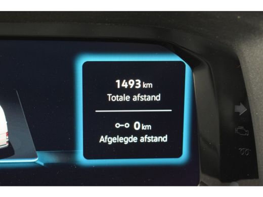 Volkswagen Crafter 2.0 TDI L3H3 Highline MY25 AUTOMAAT LED TREKHAAK GEVEERDE STOEL ActivLease financial lease