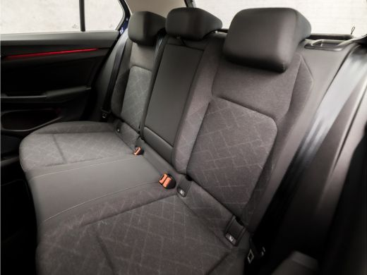 Volkswagen Golf 1.0 eTSI Sport Automaat (VIRTUAL COCKPIT, APPLE CARPLAY, GROOT NAVI, SFEERVERLICHTING,  KEYLESS, ... ActivLease financial lease