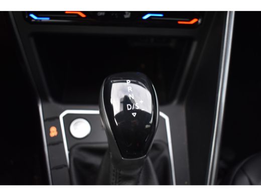 Volkswagen Taigo TSI 110PK DSG STYLE CAMERA/NAVI/LEDER ActivLease financial lease