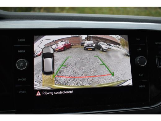 Volkswagen Taigo TSI 110PK DSG STYLE CAMERA/NAVI/LEDER ActivLease financial lease