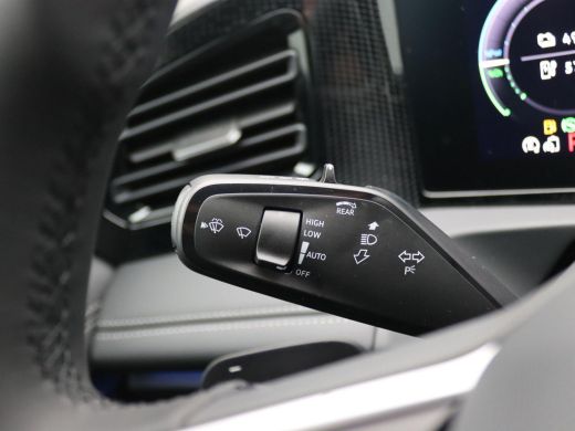 Volkswagen Tiguan 1.5 eHybrid Life Edition 204PK DSG Trekhaak, 19" LM Velgen, Keyless, Achteruitrijcamera, Side Ass... ActivLease financial lease