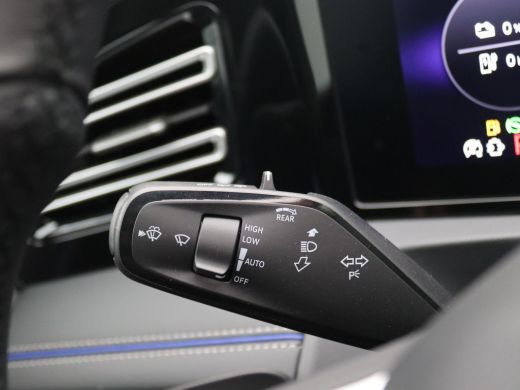 Volkswagen Tiguan 1.5 eHybrid R-Line Edition 272PK DSG Pano-Schuifdak, Black Style, Achteruitrijcamera, Trekhaak, 2... ActivLease financial lease