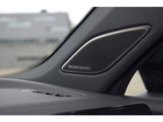 Volkswagen Tiguan 1.5 eHybrid R-Line | HARMAN KARDON | PANO | BLACK PACK | BOMVOL ActivLease financial lease