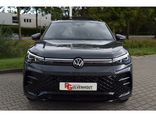 Volkswagen Tiguan 1.5 eHybrid R-Line | HARMAN KARDON | PANO | BLACK PACK | BOMVOL ActivLease financial lease