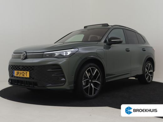 Volkswagen Tiguan 1.5 TSI eHybrid 200 kW R-Line 272pk | Panorama dak | Lederen bekleding | Trekhaak | 360 camera | ...