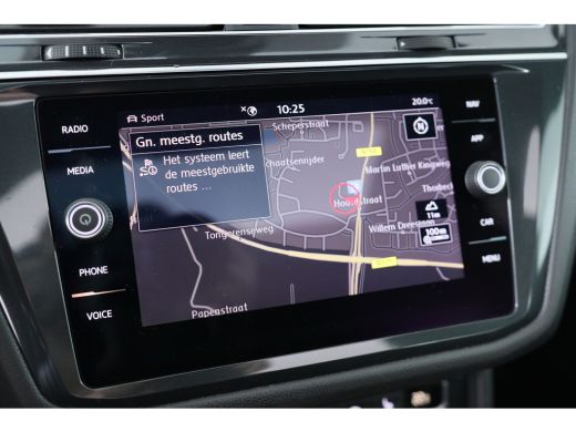 Volkswagen Tiguan Allspace 1.5 TSI Highline Business R 7p. | Open Dak | Trekhaak | Virtual | LED | Camera | Ergoactive | Cru... ActivLease financial lease