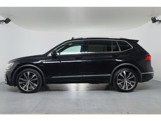 Volkswagen Tiguan Allspace 1.5 TSI Highline Business R 7p. | Open Dak | Trekhaak | Virtual | LED | Camera | Ergoactive | Cru... ActivLease financial lease