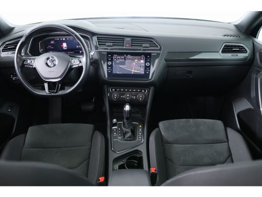 Volkswagen Tiguan Allspace 1.5 TSI Highline Business R 7p. | Open Dak | Trekhaak | Virtual | LED | Camera | Ergoactive | Cru... ActivLease financial lease