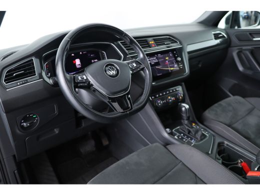 Volkswagen Tiguan Allspace 1.5 TSI Highline Business R 7p. | Open Dak | Trekhaak | Virtual | LED | Camera | Ergoactive | Cru... ActivLease financial lease
