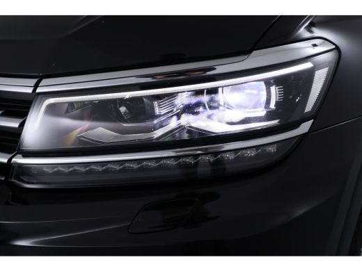 Volkswagen Tiguan Allspace 1.5 TSI Highline Business R 7p. | Open Dak | Trekhaak | Virtual | LED | Camera | Ergoactive | Cru... ActivLease financial lease