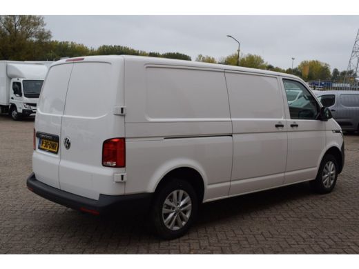 Volkswagen Transporter T6.1 2.0 TDI 150PK L2H1 Comfortline NAVI 16 INCH LMV ActivLease financial lease