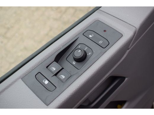 Volkswagen Transporter T6.1 2.0 TDI 150PK L2H1 Comfortline NAVI 16 INCH LMV ActivLease financial lease