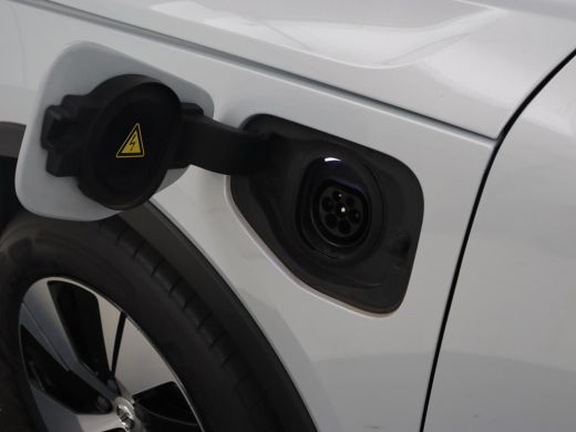 Volvo  XC40 1.5 T5 Recharge Momentum Pro | Harman/Kardon | Camera | Carplay | Half leder | Navigatie | Cruise... ActivLease financial lease