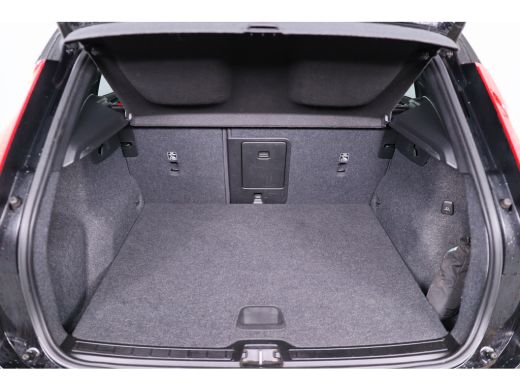 Volvo  XC40 1.5 T5 Recharge R-Design Navigatie | Panorama dak | Cruise Adaptief | Full Led | Trekhaak wegklap... ActivLease financial lease