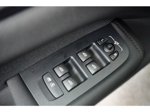 Volvo  XC60 Plus Black Edition Plug-In Hybrid AWD Facelift! | HU-Display | Harman/Kardon | Pano | 360 camera ... ActivLease financial lease