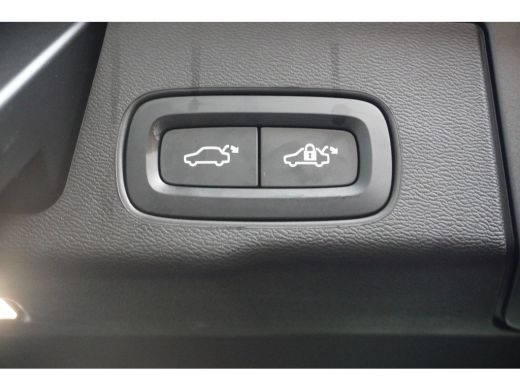 Volvo  XC60 Plus Black Edition Plug-In Hybrid AWD Facelift! | HU-Display | Harman/Kardon | Pano | 360 camera ... ActivLease financial lease