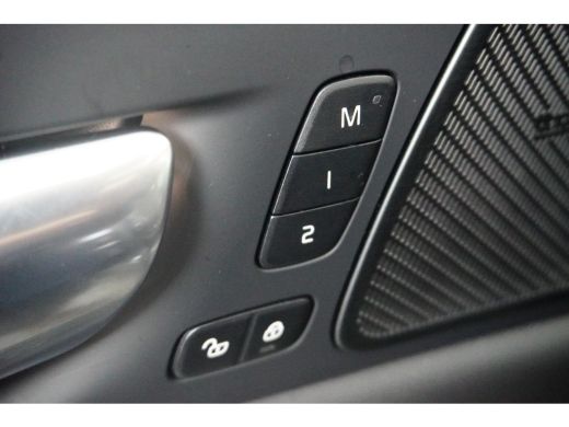 Volvo  XC60 Plus Black Edition Plug-In Hybrid AWD Facelift! | HU-Display | Harman/Kardon | Pano | 360 camera ... ActivLease financial lease