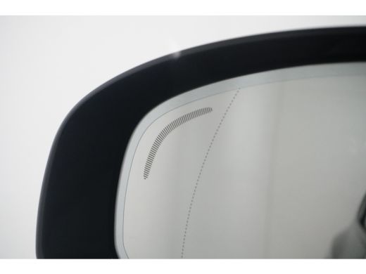 Volvo  XC60 Plus Black Edition Plug-In Hybrid AWD Facelift! | HU-Display | Harman/Kardon | Pano | 360 camera ... ActivLease financial lease