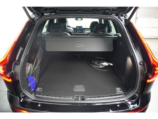 Volvo  XC60 Plus Black Edition Plug-In Hybrid AWD Facelift! | HU-Display | Harman/Kardon | Pano | 360 camera ... ActivLease financial lease