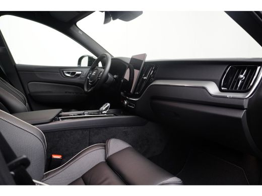 Volvo  XC60 Plus Black Edition Plug-In Hybrid AWD Facelift! | HU-Display | Harman/Kardon | Pano | 360 camera ... ActivLease financial lease