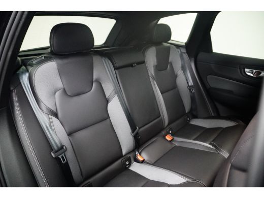 Volvo  XC60 Plus Black Edition Plug-In Hybrid AWD Facelift! | HU-Display | Harman/Kardon | Pano | 360 camera ... ActivLease financial lease