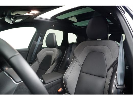 Volvo  XC60 Plus Black Edition Plug-In Hybrid AWD Facelift! | HU-Display | Harman/Kardon | Pano | 360 camera ... ActivLease financial lease