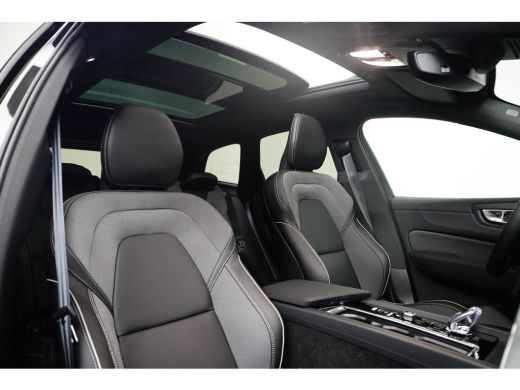 Volvo  XC60 Plus Black Edition Plug-In Hybrid AWD Facelift! | HU-Display | Harman/Kardon | Pano | 360 camera ... ActivLease financial lease