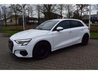 Audi A3 Sportback 35 TFSI 150PK BLACK EDITION | SPORTSTOEL | NAVIGATIE |