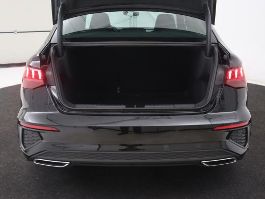 Audi A3 30 TFSI S edition | Stoelverwarming | Park Assist | Carplay | Sportstoelen | Half leder | Virtual... ActivLease financial lease