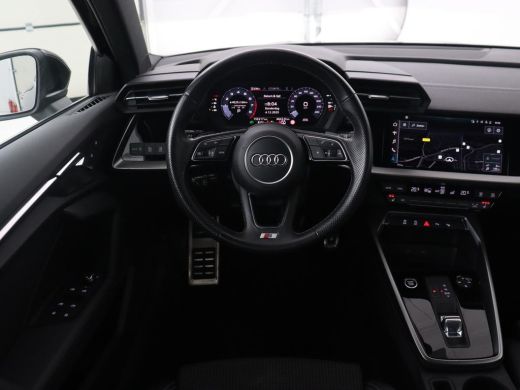 Audi A3 30 TFSI S edition | Stoelverwarming | Park Assist | Carplay | Sportstoelen | Half leder | Virtual... ActivLease financial lease