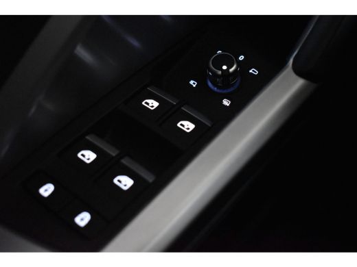 Audi Q3 45 TFSI 230PK QUATTRO S-TRONIC ADVANCED LEDER/NAVI/CAMERA ActivLease financial lease