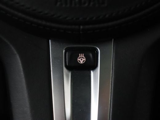 BMW 1 Serie 118i M Sport | Panoramadak | Stoelverwarming | Camera | Sportstoelen | Harman/Kardon | Stuurverwa... ActivLease financial lease