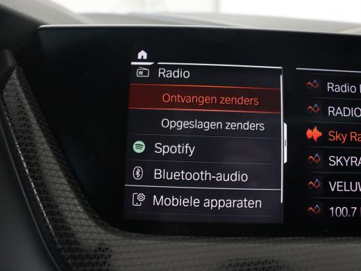 BMW 1 Serie 118i M Sport | Panoramadak | Stoelverwarming | Camera | Sportstoelen | Harman/Kardon | Stuurverwa... ActivLease financial lease