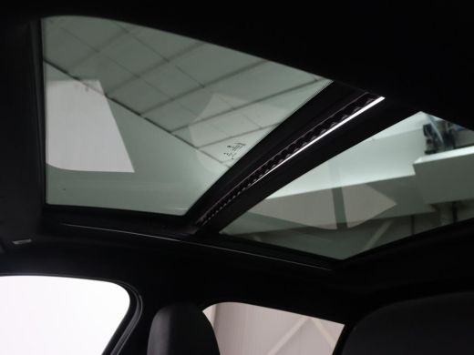 BMW 1 Serie 118i M Sport | Panoramadak | Stoelverwarming | Camera | Sportstoelen | Harman/Kardon | Stuurverwa... ActivLease financial lease