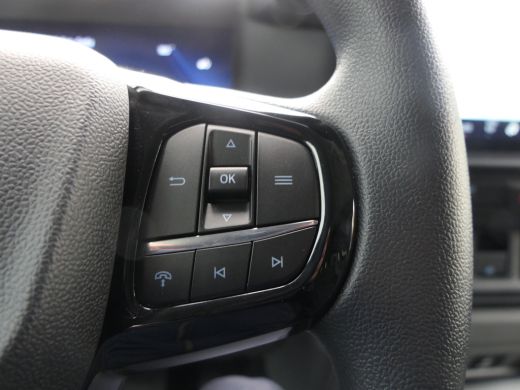 Ford E-Transit Custom 320 L1H1 Trend 65 kWh | 2300kg trekgewicht! | LED | Stoelverwarming | CarPlay/Android Auto | Came... ActivLease financial lease