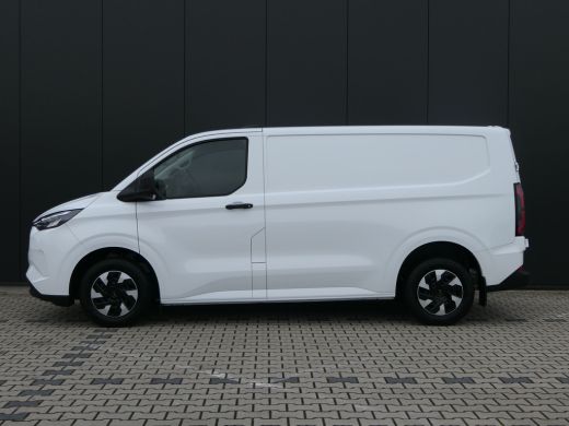 Ford E-Transit Custom 320 L1H1 Trend 65 kWh | 2300kg trekgewicht! | LED | Stoelverwarming | CarPlay/Android Auto | Came... ActivLease financial lease