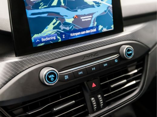 Ford Focus 1.0 EcoBoost ST Line (PANORAMADAK, APPLE CARPLAY, GROOT NAVI, CLIMATE, ADAPTIVE CRUISE, SPORTSTOE... ActivLease financial lease