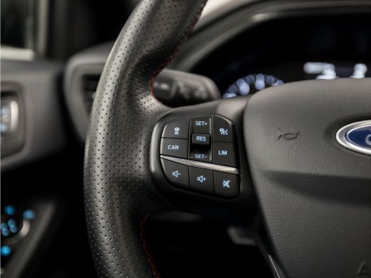 Ford Focus 1.0 EcoBoost ST Line (PANORAMADAK, APPLE CARPLAY, GROOT NAVI, CLIMATE, ADAPTIVE CRUISE, SPORTSTOE... ActivLease financial lease