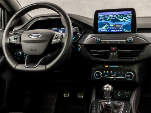 Ford Focus 1.0 EcoBoost ST Line (PANORAMADAK, APPLE CARPLAY, GROOT NAVI, CLIMATE, ADAPTIVE CRUISE, SPORTSTOE... ActivLease financial lease