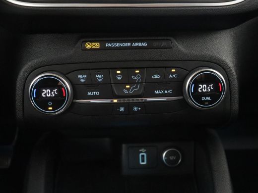 Ford Focus 1.0 EcoBoost Titanium | Automaat | Carplay | Navigatie | Keyless | Climate control | Parkeerhulp ... ActivLease financial lease