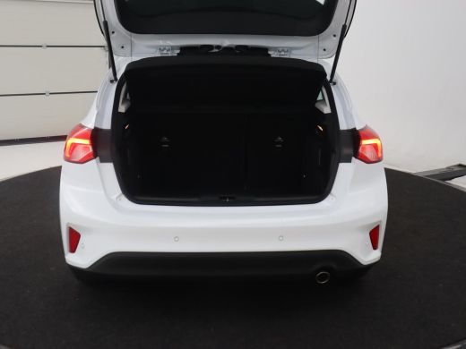 Ford Focus 1.0 EcoBoost Titanium | Automaat | Carplay | Navigatie | Keyless | Climate control | Parkeerhulp ... ActivLease financial lease