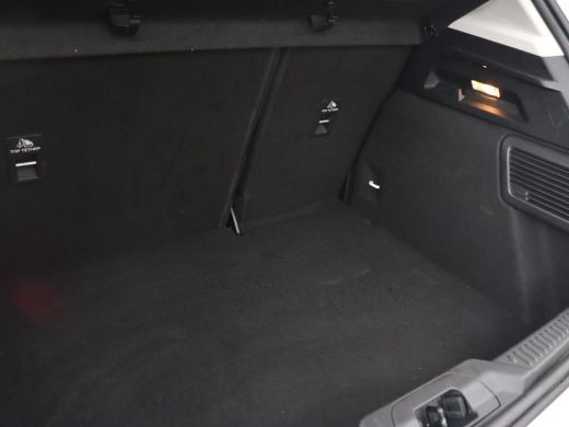 Ford Focus 1.0 EcoBoost Titanium | Automaat | Carplay | Navigatie | Keyless | Climate control | Parkeerhulp ... ActivLease financial lease