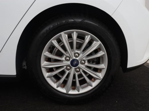 Ford Focus 1.0 EcoBoost Titanium | Automaat | Carplay | Navigatie | Keyless | Climate control | Parkeerhulp ... ActivLease financial lease