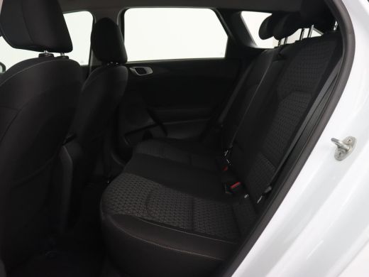 Kia Ceed 1.4 T-GDi DynamicLine | Automaat | Carplay | Camera | Navigatie | Parkeerhulp | Climate control |... ActivLease financial lease