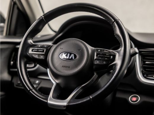 Kia Stonic 1.0 T-GDi DynamicPlusLine (APPLE CARPLAY, NAVIGATIE, CAMERA, CLIMATE, KEYLESS, SPORTSTOELEN, CRUI... ActivLease financial lease