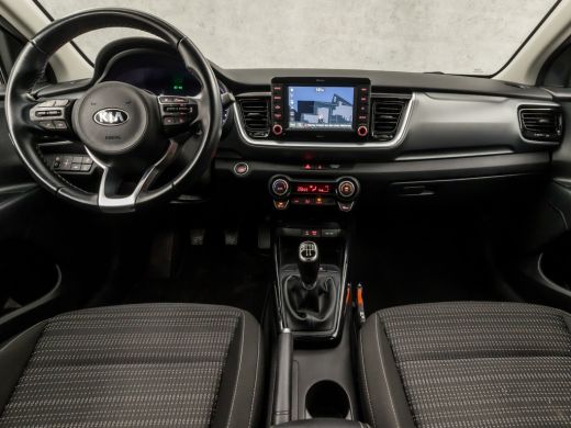 Kia Stonic 1.0 T-GDi DynamicPlusLine (APPLE CARPLAY, NAVIGATIE, CAMERA, CLIMATE, KEYLESS, SPORTSTOELEN, CRUI... ActivLease financial lease