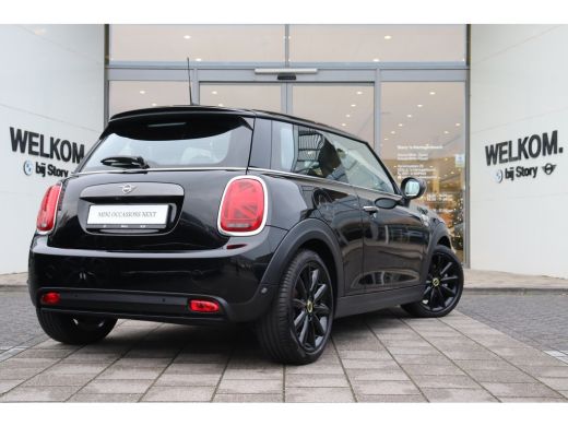 Mini Electric Essential / Sportstoelen / Achteruitrijcamera / Comfort Access / LED / Stoelverwarming ActivLease financial lease