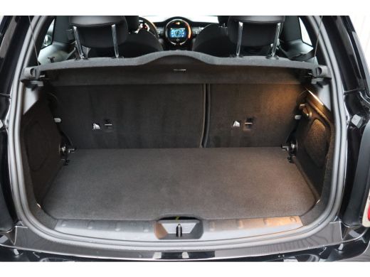 Mini Electric Essential / Sportstoelen / Achteruitrijcamera / Comfort Access / LED / Stoelverwarming ActivLease financial lease