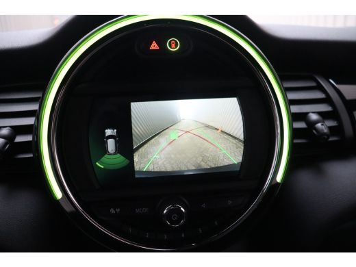 Mini Electric Essential / Sportstoelen / Achteruitrijcamera / Comfort Access / LED / Stoelverwarming ActivLease financial lease