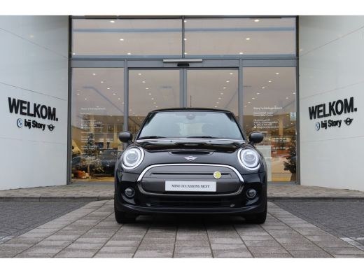 Mini Electric Essential / Sportstoelen / Achteruitrijcamera / Comfort Access / LED / Stoelverwarming ActivLease financial lease